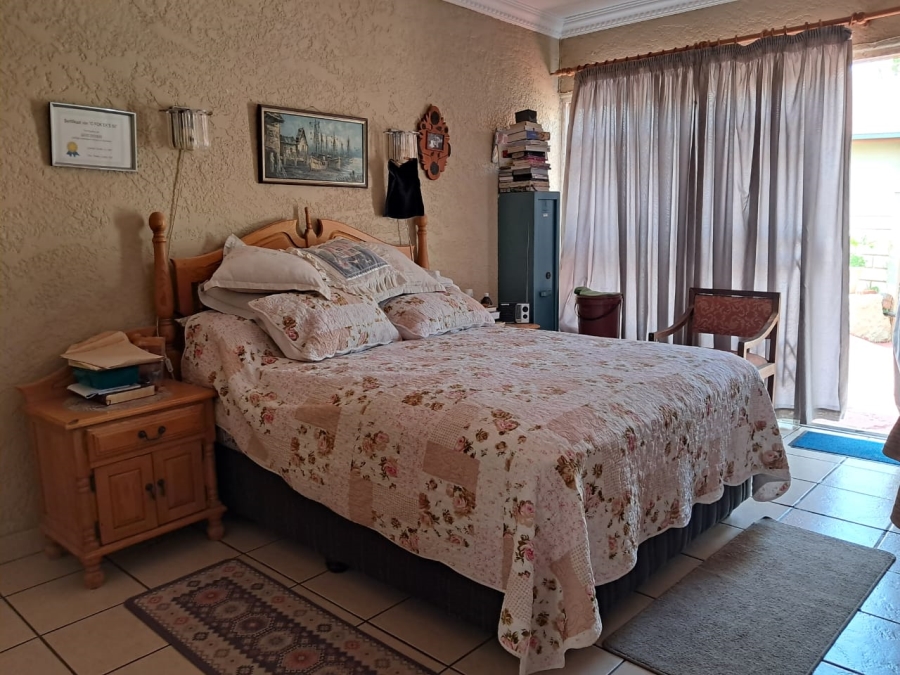 3 Bedroom Property for Sale in Geelhoutpark North West